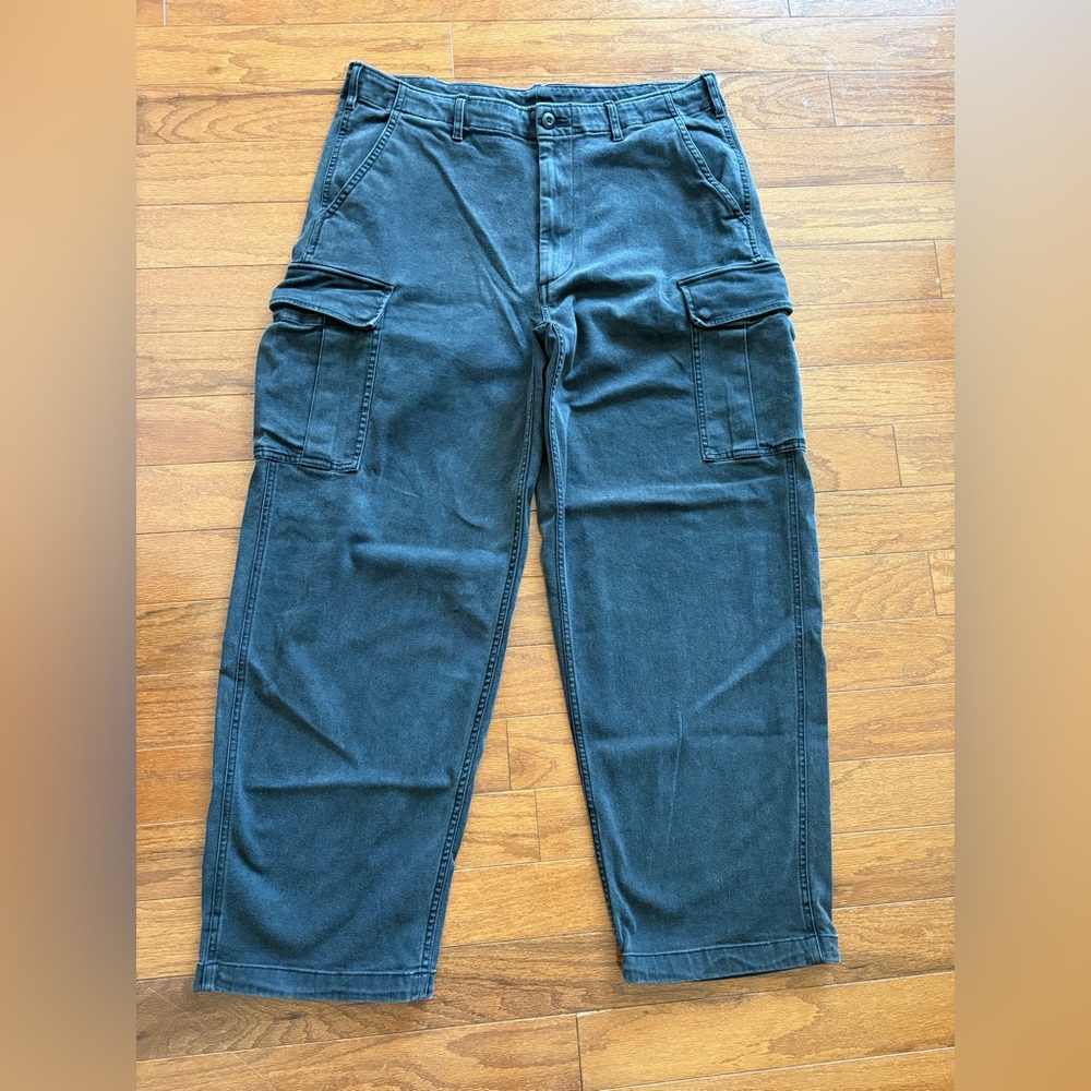 Uniqlo Men's Cargo Pants - Dark Grey